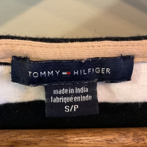Tommy Hilfiger Striped Scoop Neck with Collar Buttons Long Sleeves Top - Picture 4 of 7